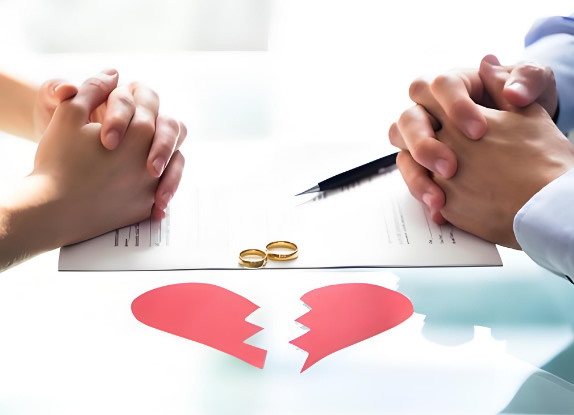 配偶精神出軌離婚可以要求對(duì)方精神損失費(fèi)嗎