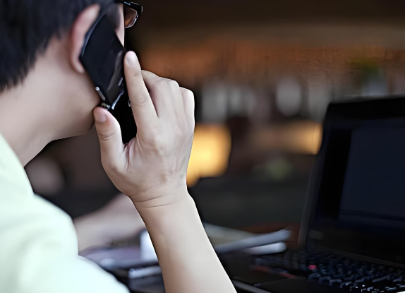 妻子婚內出軌了那個男的打電話諷刺我怎么辦