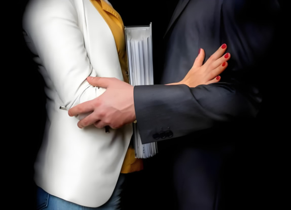 成都市私家偵探簡談婚外遇的法律后果是什么