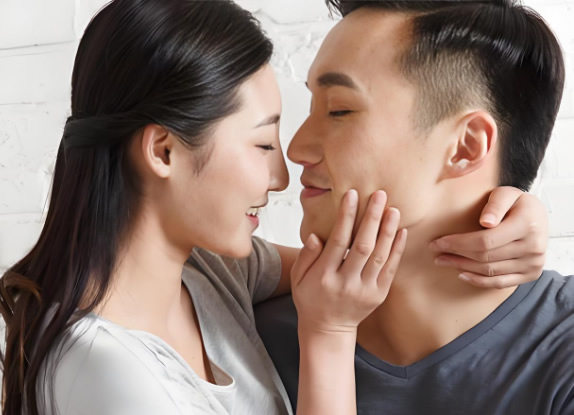 夫妻兩地分居是容易讓第三者乘虛而入的時(shí)候